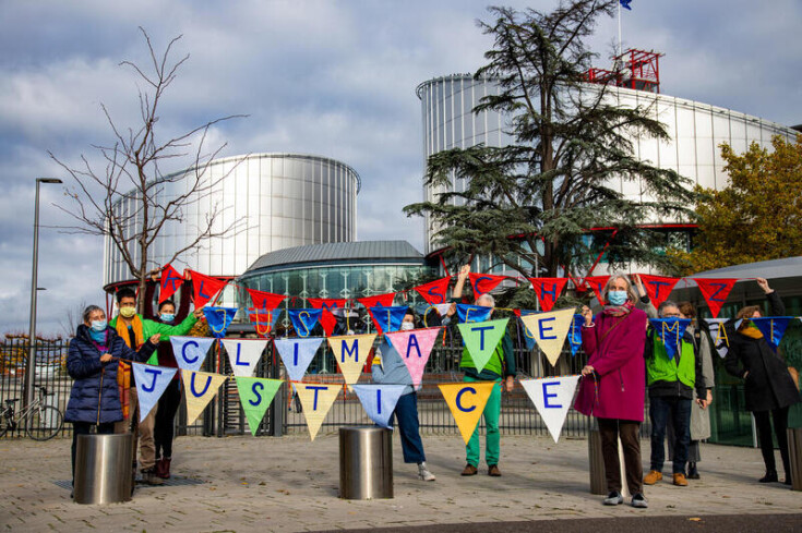 Die Klimaseniorinnen bei der Ankündigung ihrer Klage vor dem Europäischen Gerichtshof für Menschenrechte in Strassburg. 
